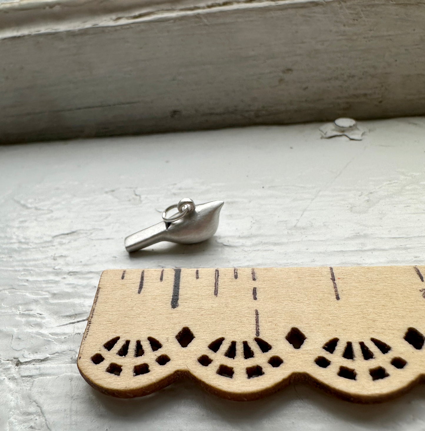 Pretti Good Whistles-Víctor Manuel Díaz